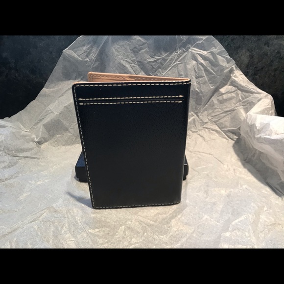 Kate Spade Wellesley Passport Case/Wallet NWT - Picture 4 of 5